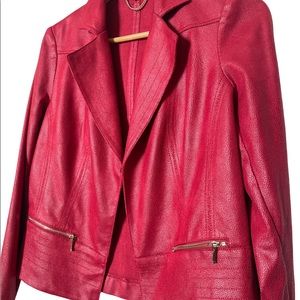 🌺 Gorgeous faux leather red jacket made in France